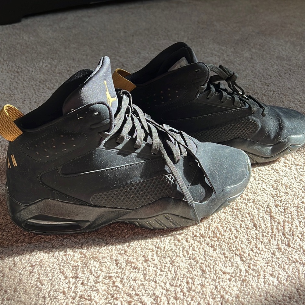 LIKE NEW Nike Air Jordan Lift Off